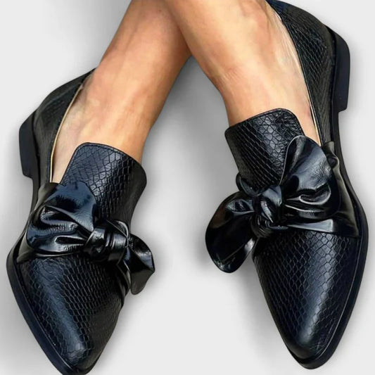 Claudia – Fiyonk Detaylı Loafer Ayakkabı