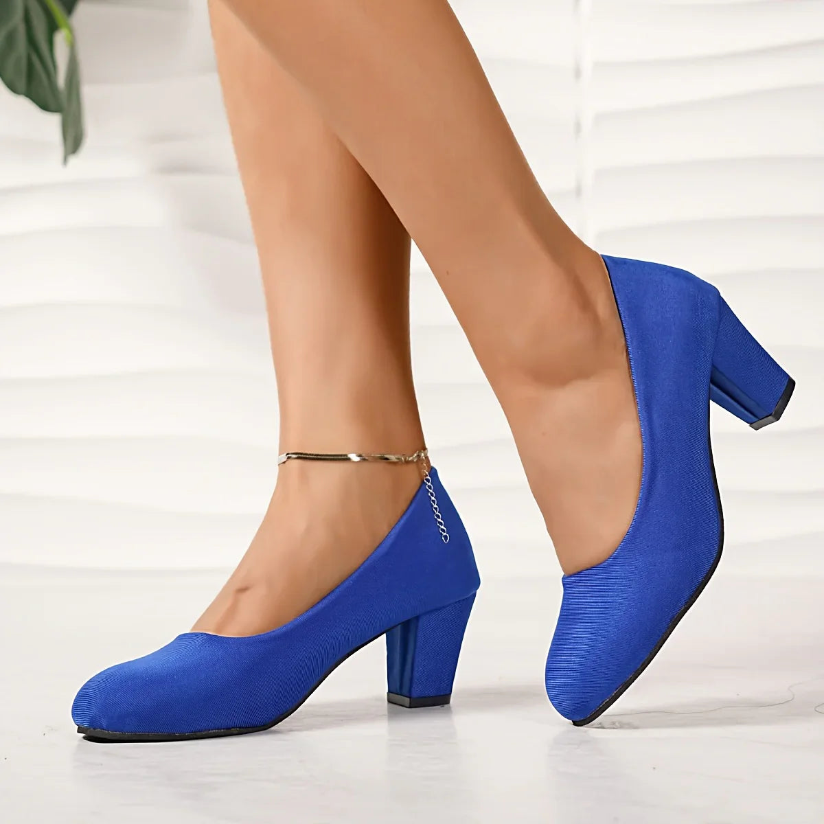 Laure™ – Geniş Burunlu ve Dengeli Topuklu, Ağrısız Konfor Sunan Stiletto Ayakkabı